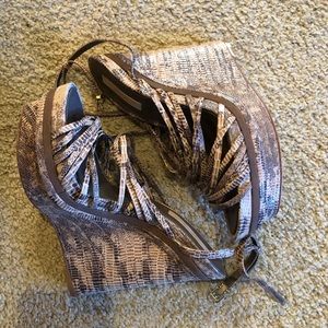 BCBG MaxAzria strappy leather wedge sandals 8.5B
